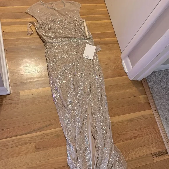 NWT Mac Duggal Nude Sequin Gown - Picture 2 of 6